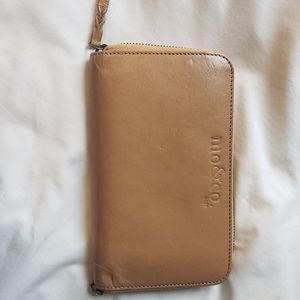 Mo & Co tan wallet
